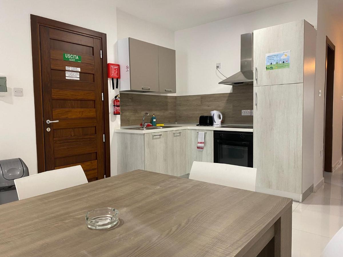 Sunrise Court Apartment Marsaskala Luaran gambar