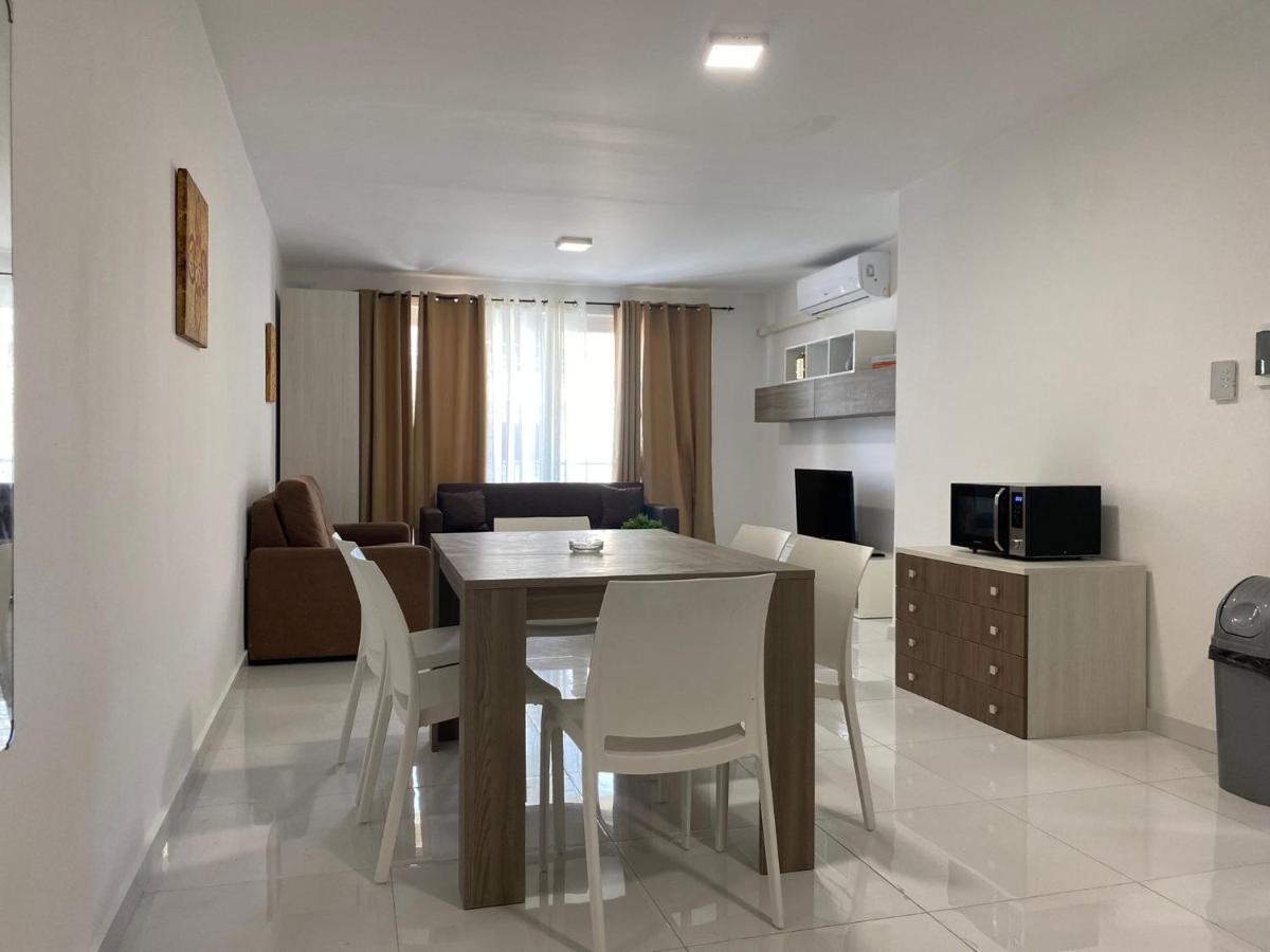Sunrise Court Apartment Marsaskala Luaran gambar